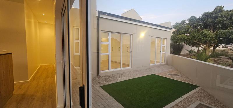 2 Bedroom Property for Sale in Villa Diamante Western Cape